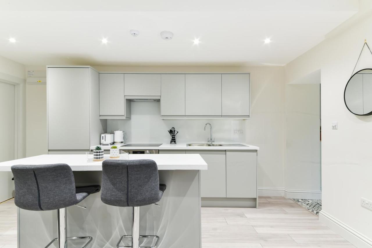 Chic Apartment By Hyde Park London Exteriör bild